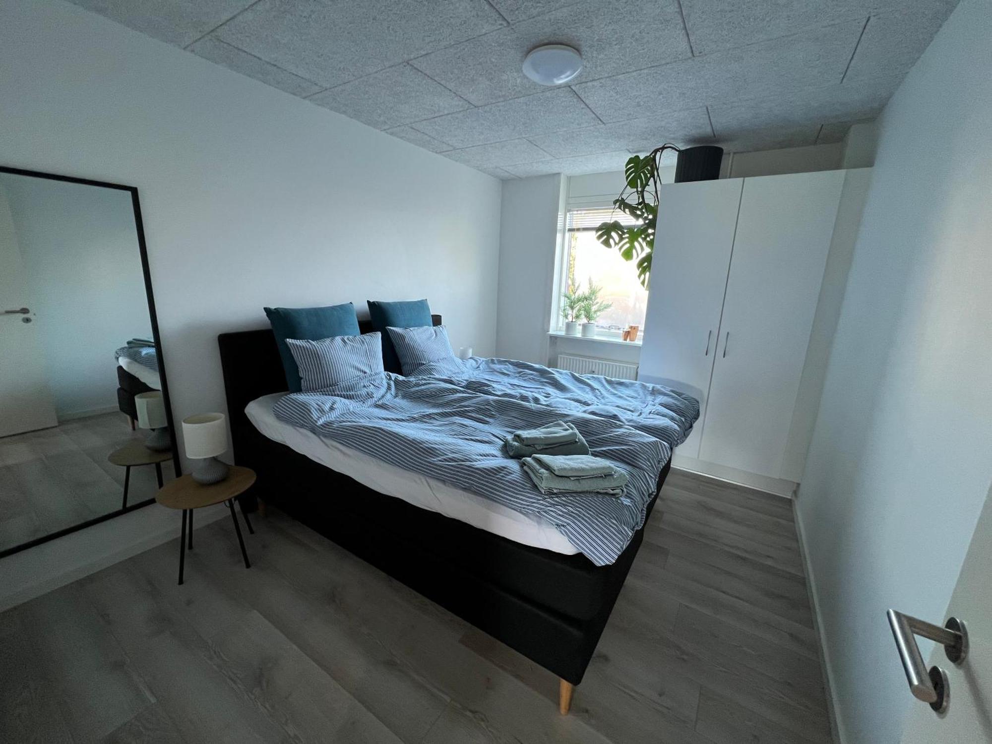 Nyrenoveret Lejlighed Med Balkon Og Parkering Esbjerg Exterior foto